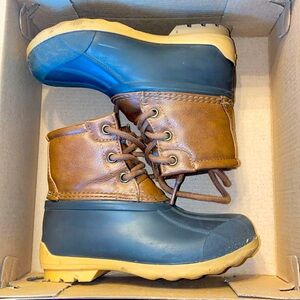 Sperrys Boots for boys size 9M